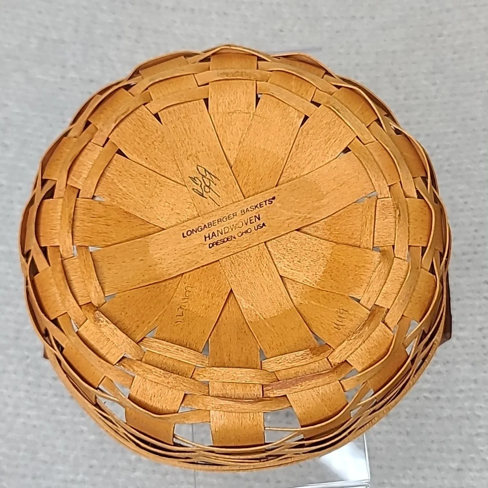 Longaberger Vintage 1999 Classic Button Basket 15407 with Divided 3-Way Insert